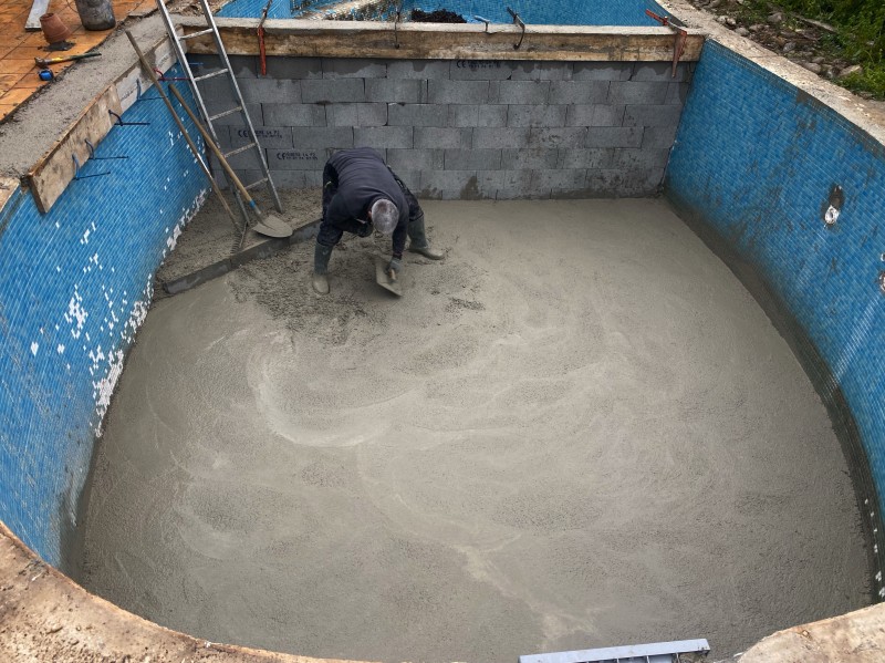  Rénovation piscine en PVC, armée gris foncés sur la commune de Célony Aix-en-Provence 