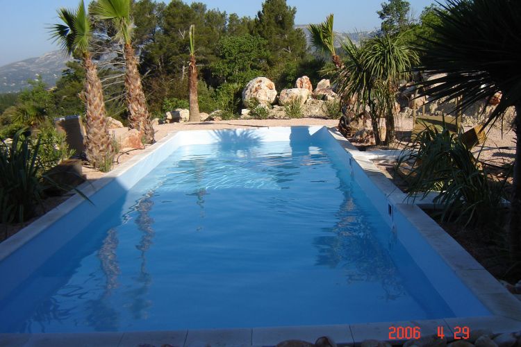 Construction de piscine traditionnelle a Aix en Provence