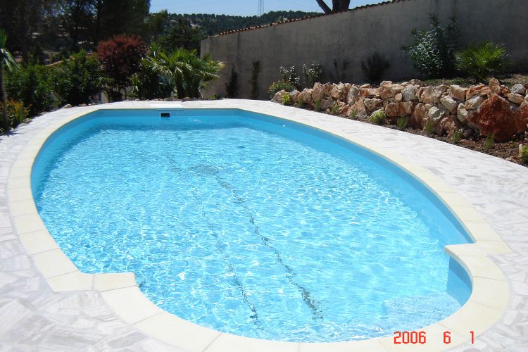 Construction de piscine traditionnelle a Aix en Provence